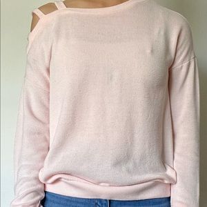 Aeropostale pink longsleeve. Has a small stain. Size small.